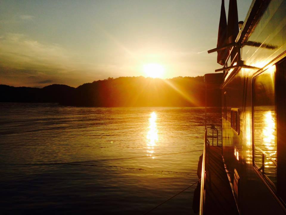 Sunset Marina and Resort on Dale Hollow Lake